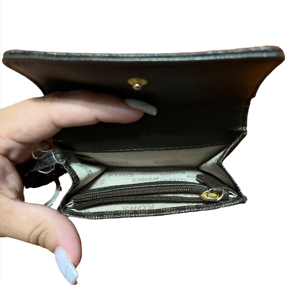 Small Brown Logo Leather Wallet - Picture 4 of 7